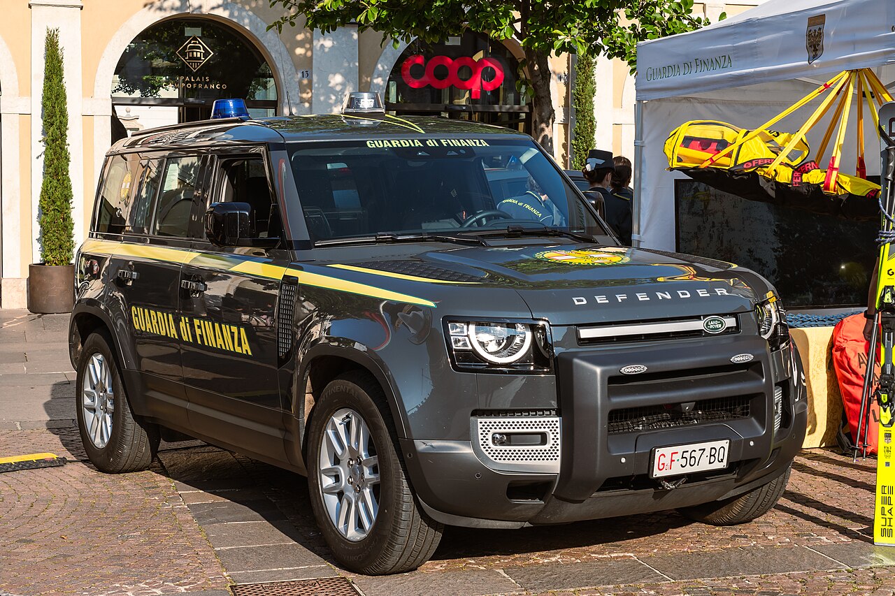 Land Rover Defender — front three-quarter exterior view