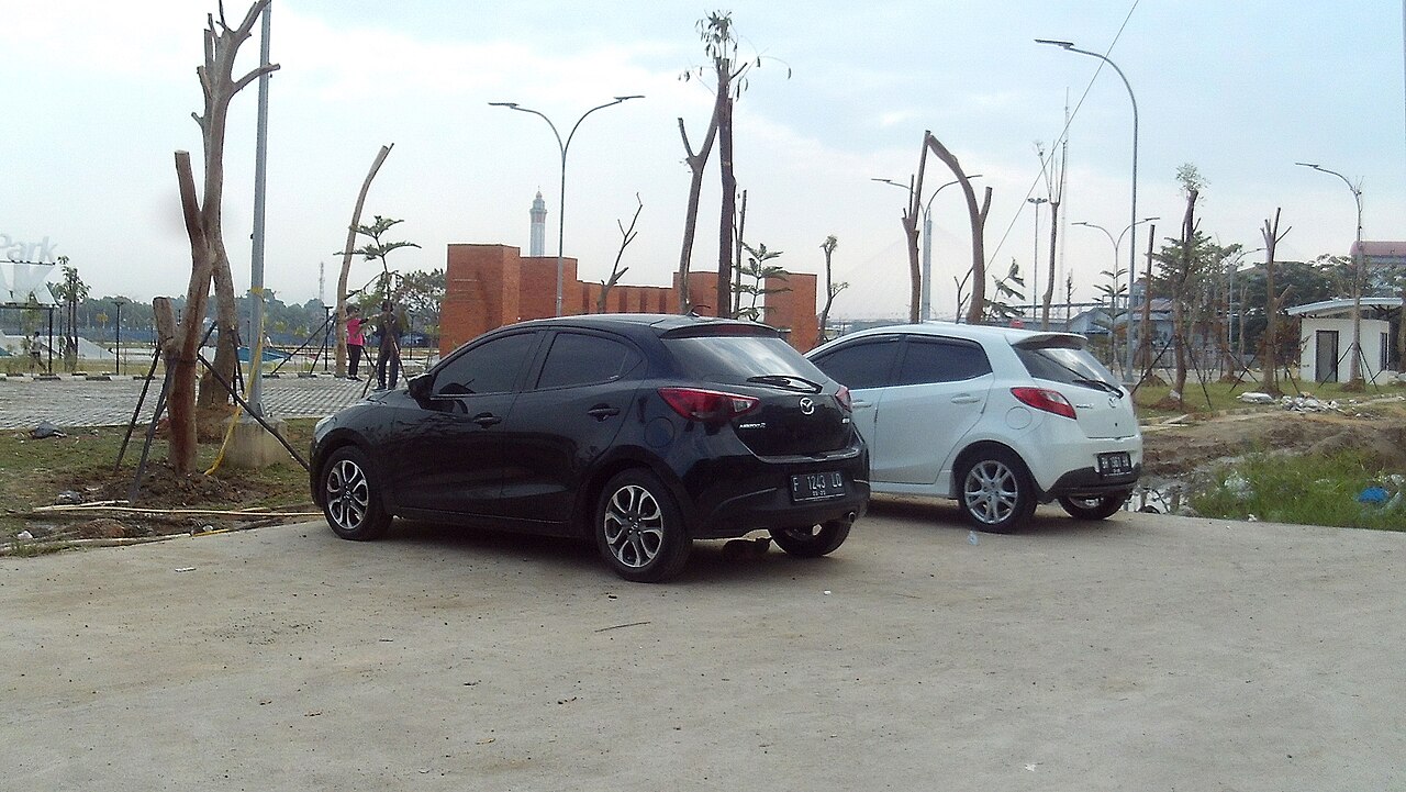 2019 Mazda Demio — exterior view