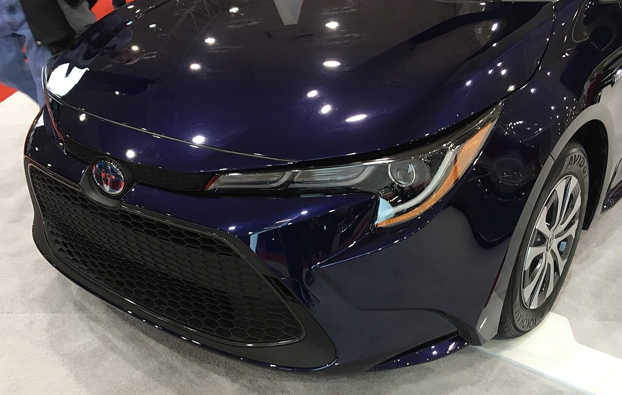 2021 Toyota Corolla Altis — exterior view