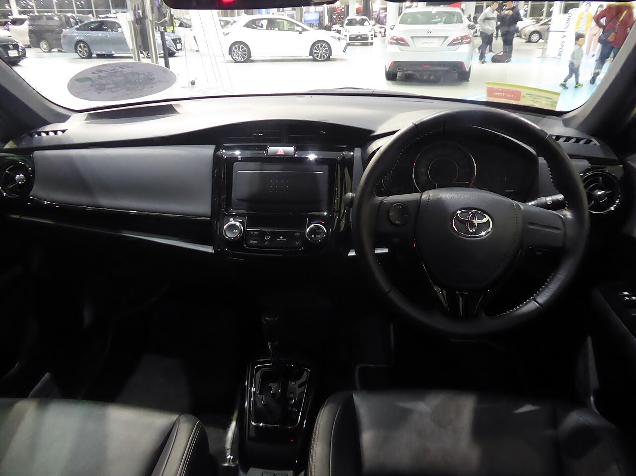 Toyota Corolla Axio — interior, dashboard and cabin