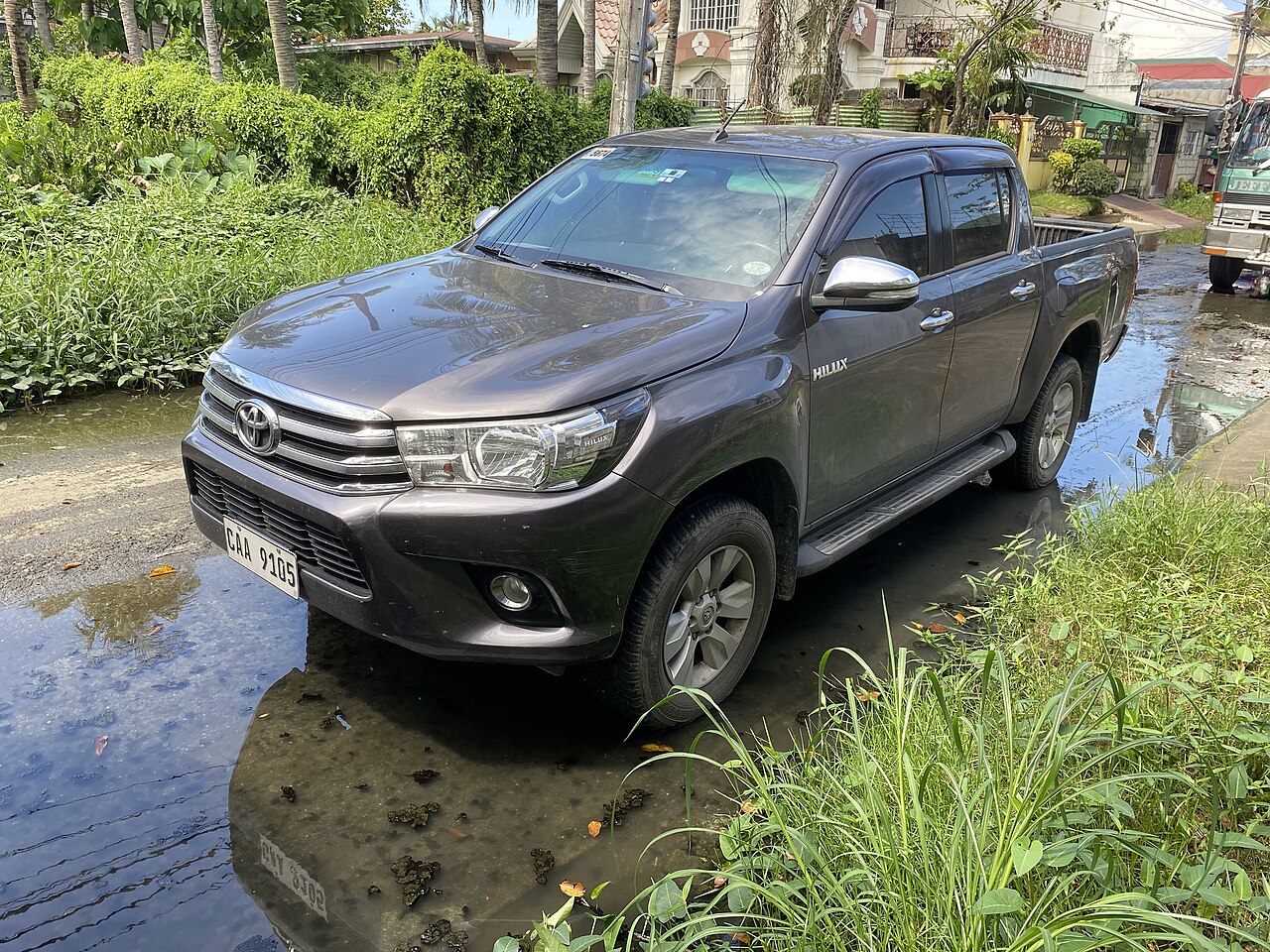 2021 Toyota Hilux Double Cab — front three-quarter exterior view
